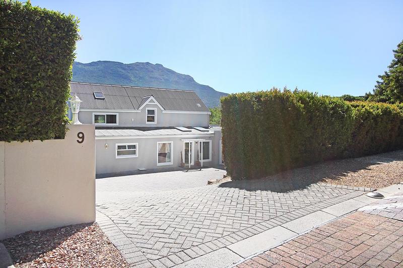4 Bedroom Property for Sale in Berg En Dal Western Cape